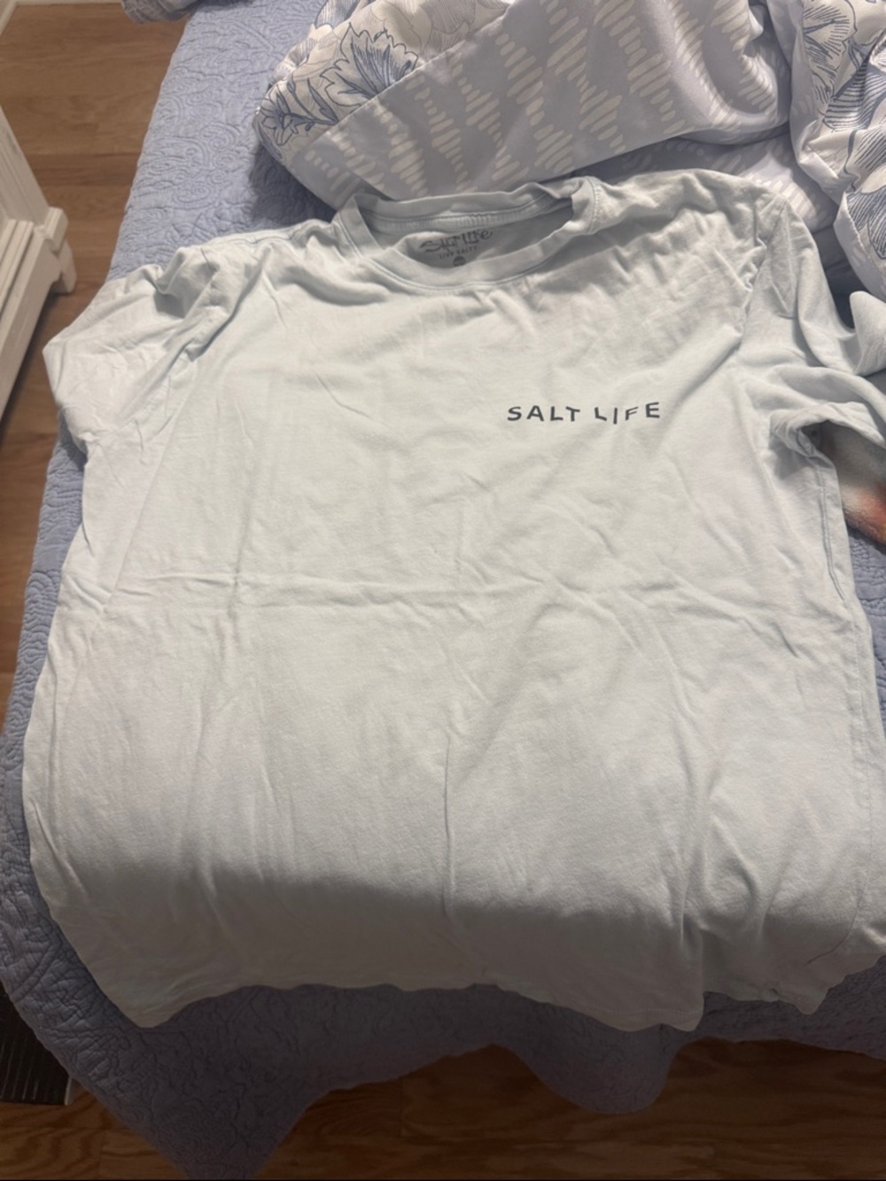 Salt Life Men’s Pale Blue Short Sleeve Logo Tee